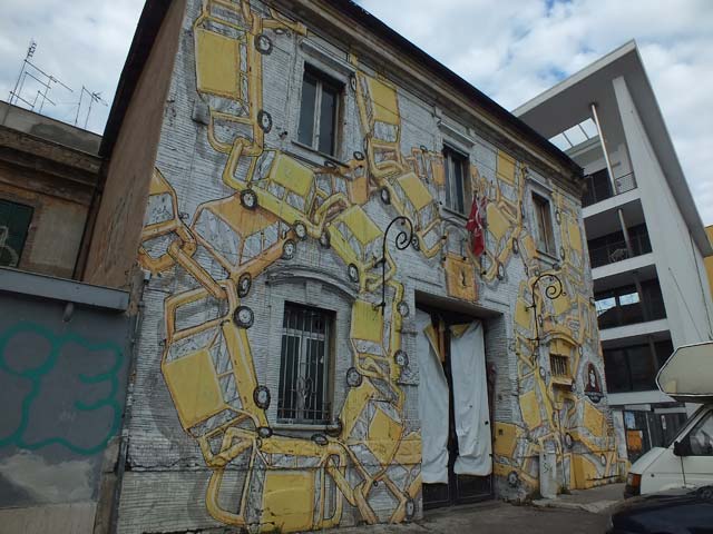 Graffiti  zona Ostiense: 13 - Blu (Italia)