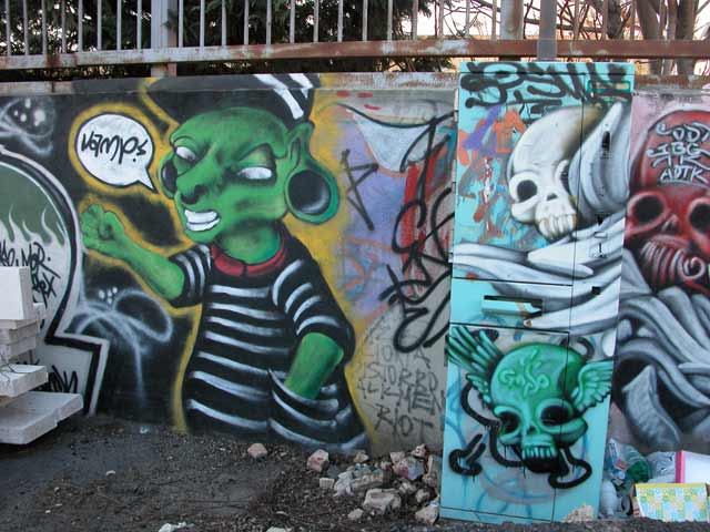 Graffiti  zona Ostiense: 90 - Graffiti Ostiense