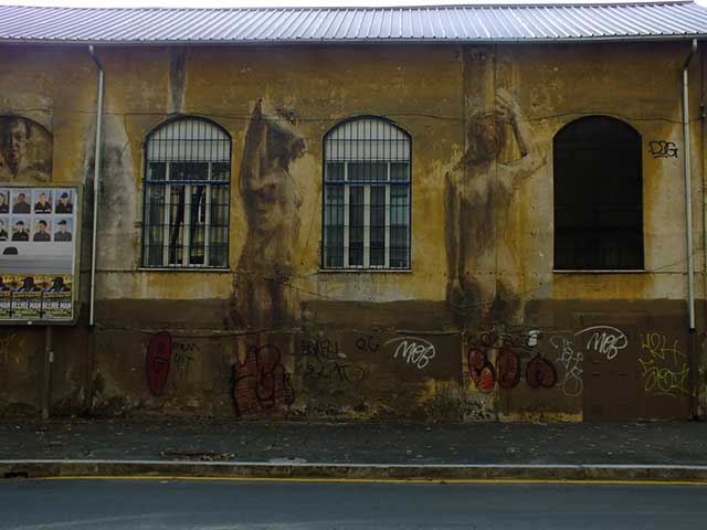 Graffiti  zona Ostiense: 23 - Borondo (Spagna)