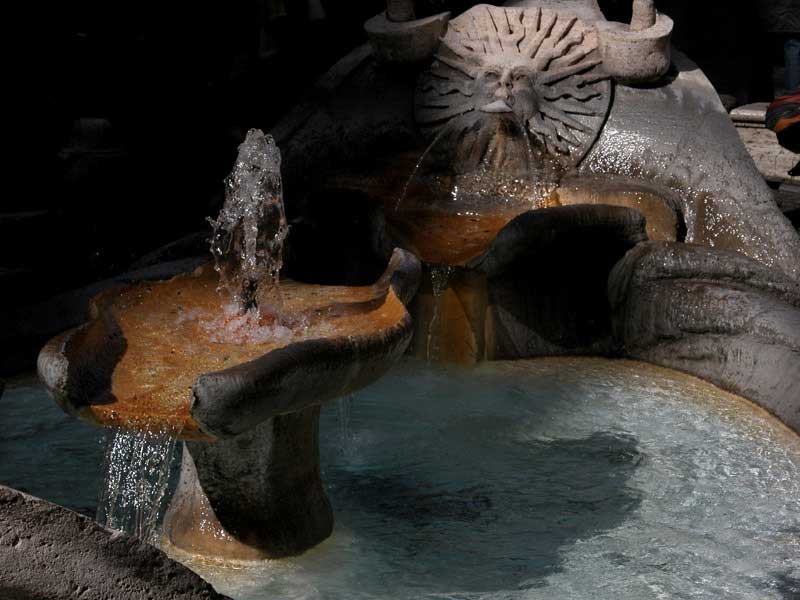 Luoghi di Roma: 16 - Fontana della Barcaccia