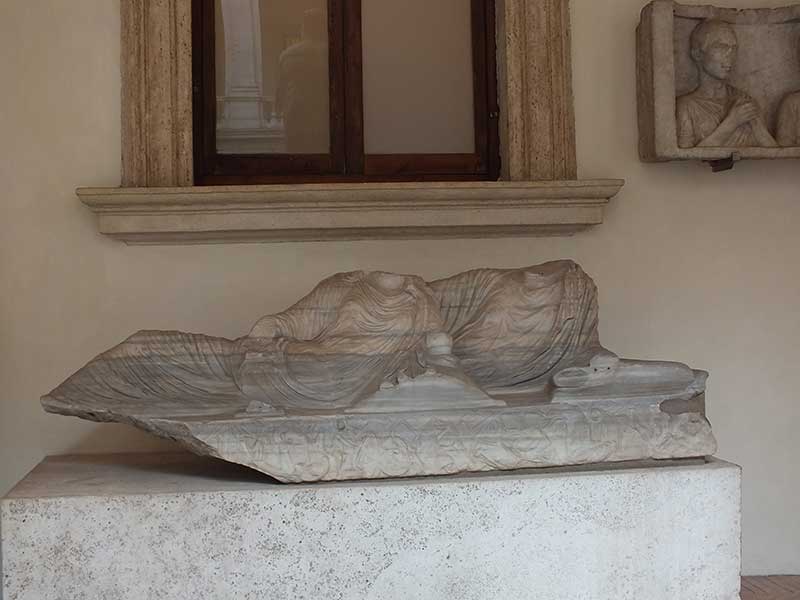 Palazzo Altemps: 9 - Sarcofago