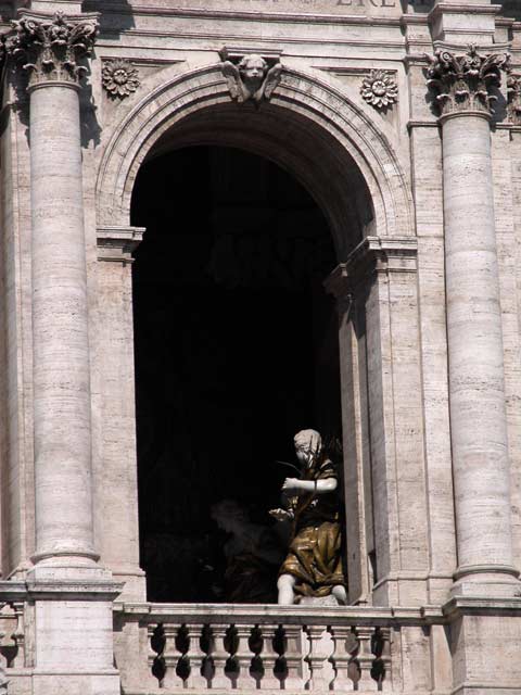 Basilica di Santa Maria Maggiore: 7 - Statua nella Loggia