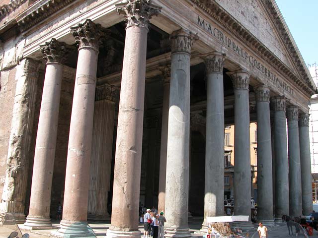 Pantheon di Roma: 6 - Le Colonne del portico
