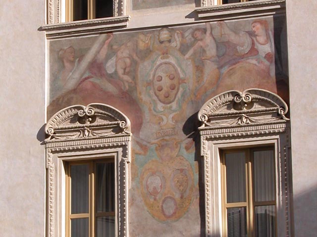 Graffiti storici in un palazzetto a Piazza Sant'Eustachio