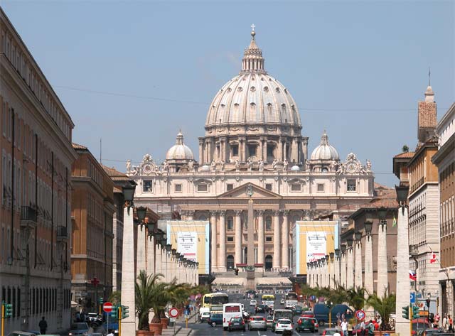 Basilica di San Pietro: 6 - La facciata e la cupola