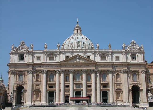 Basilica di San Pietro: 8 - La facciata
