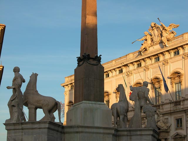 Passeggiate Romane - da Piazza Barberini al Colosseo: 45 - Piazza del Quirinale