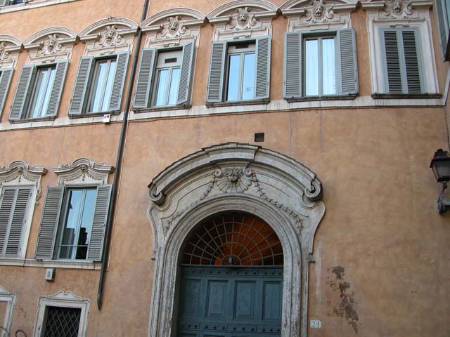 Passeggiate Romane - da Piazza Barberini al Colosseo: 63 - Salita del Grillo