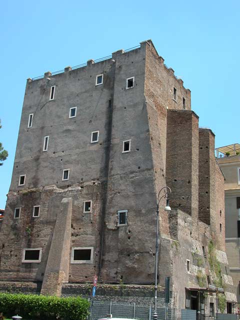 Passeggiate Romane - da Piazza Barberini al Colosseo: 66 - Tor de' Conti