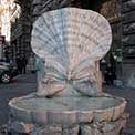 Passeggiate Romane - da Piazza Barberini al Colosseo: 14 - Fontana Delle Api 
