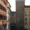 Passeggiate Romane - da Piazza Barberini al Colosseo: 62 - Torre Del Grillo 