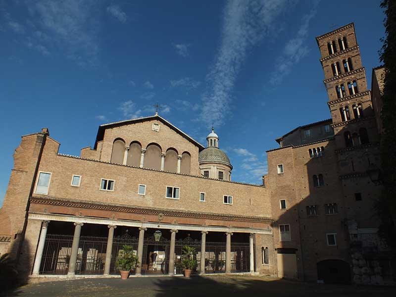 Passeggiate Romane: Colosseo - San Giovanni - Colosseo: 12 - Basilica dei Santi Giovanni e Paolo