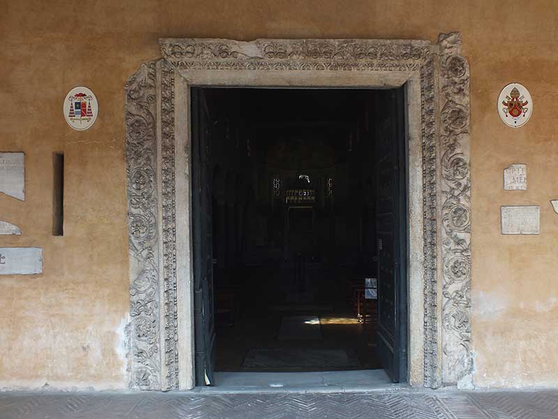 Passeggiate Romane - da Porta Portese a Porta San Paolo: 40 - Chiesa di San Giorgio al Velabro