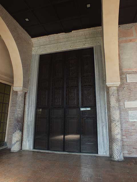 Passeggiate Romane - da Porta Portese a Porta San Paolo: 60 - Chiesa di Santa Sabina