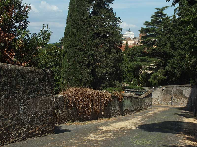 Passeggiate Romane - da Porta Portese a Porta San Paolo: 49 - Clivio di Rocca Savella