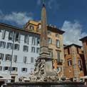 Passeggiate Romane - da Trastevere al Colosseo: 20 - Fontana Di Piazza Della Rotonda 